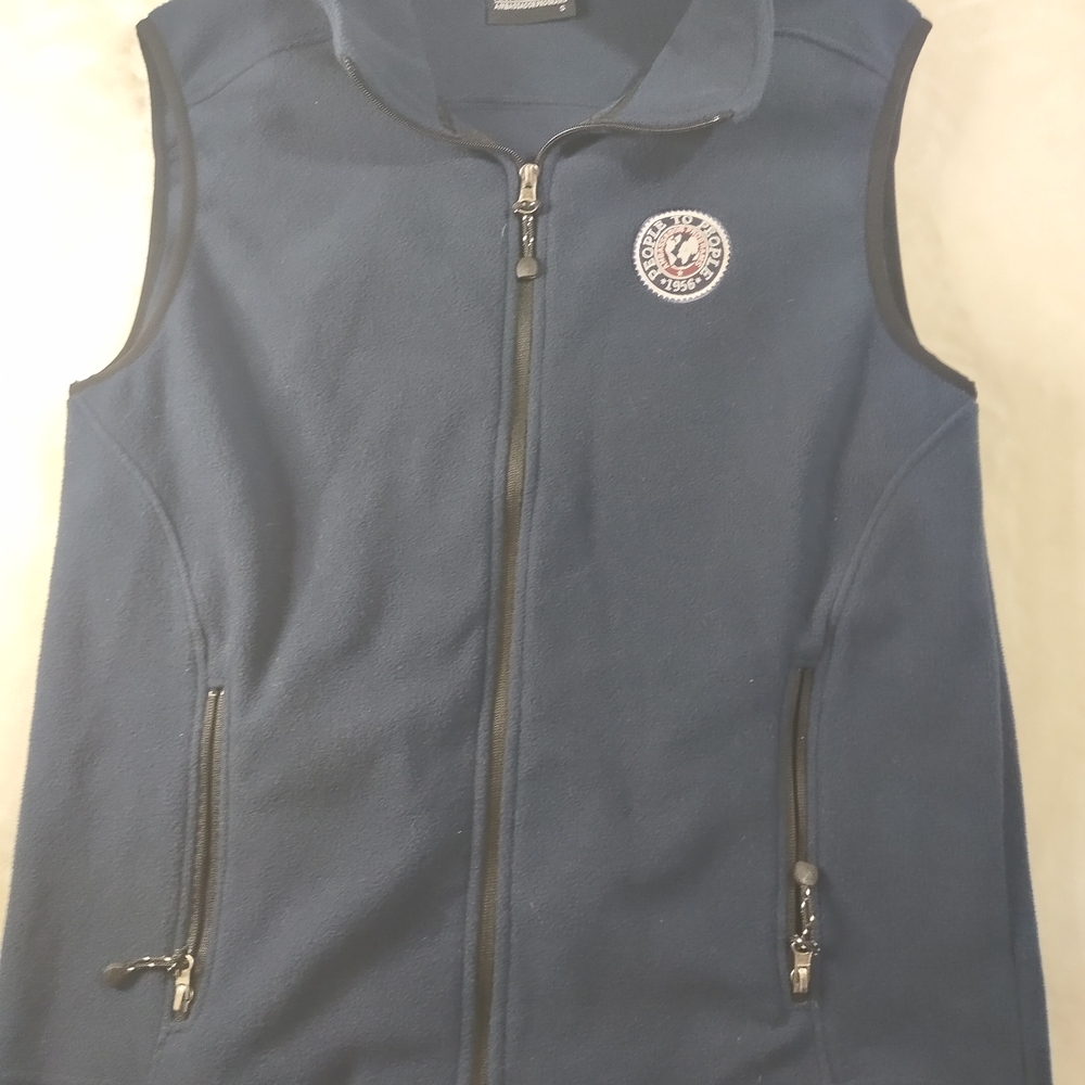 People To People Ambassador Program Men's Navy Blue Fleece Vest